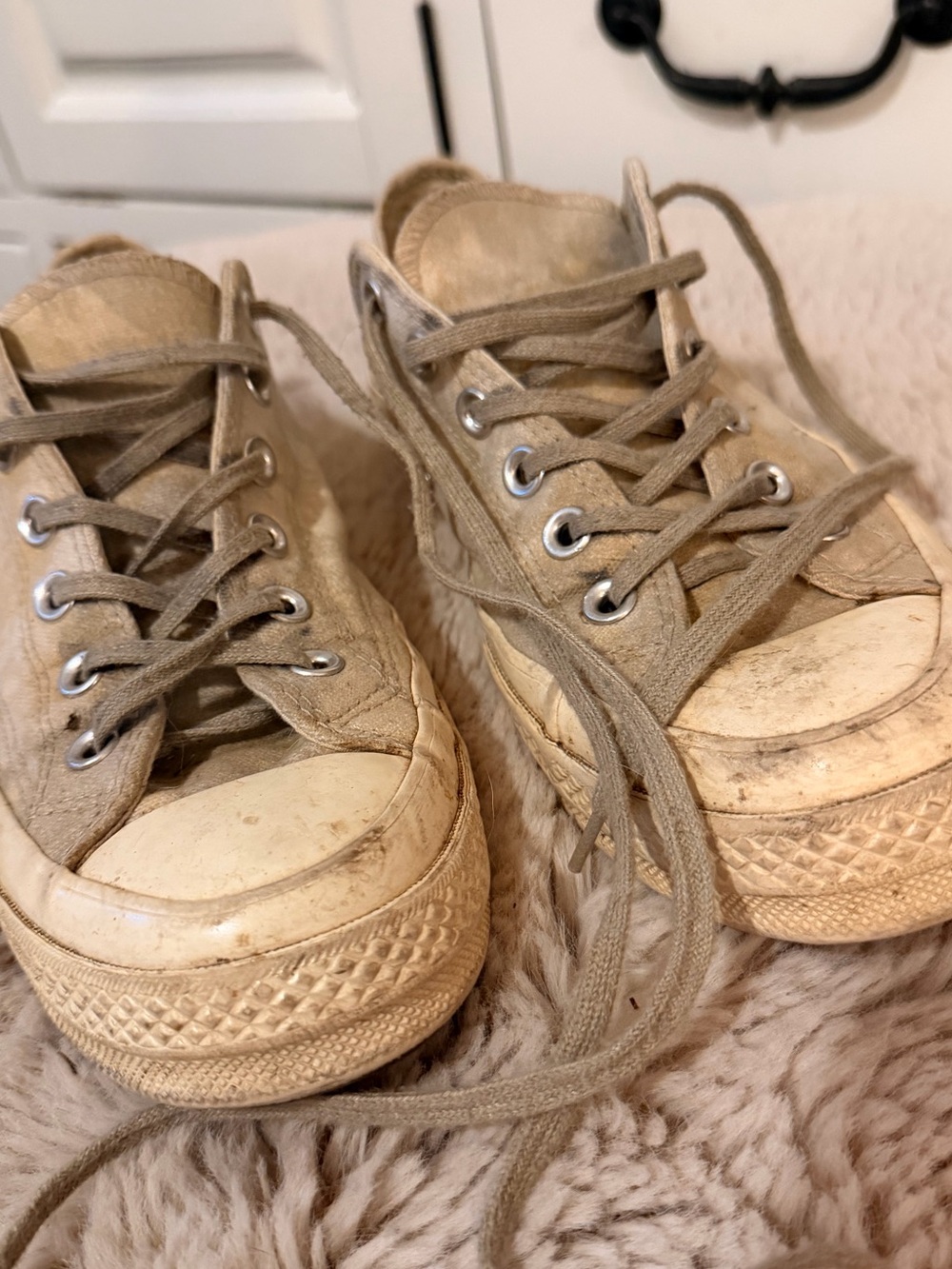 Converse - Picture 2 of 6